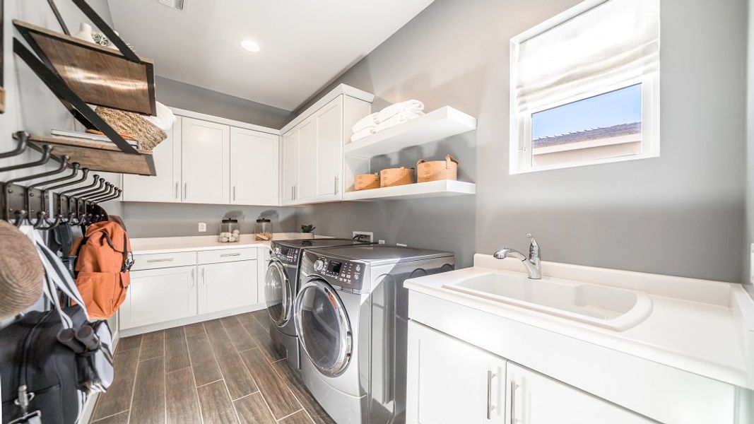 Furnished interior view inside a new home in Estrella, Goodyear (Image 26).