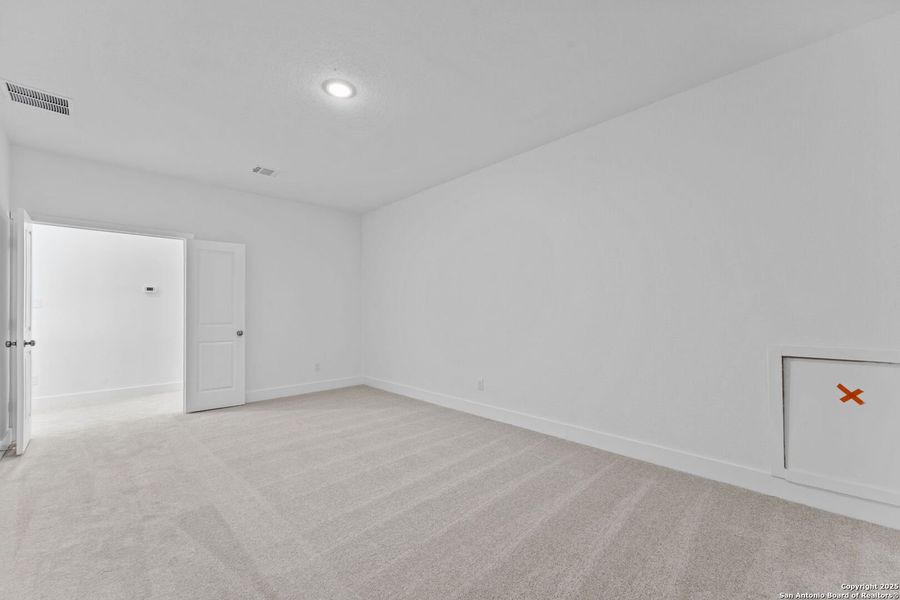 Spacious, unfurnished interior of a new home in , New Braunfels (Image 20). Spacious, unfurnished interior of a new home in , New Braunfels (Image 20).