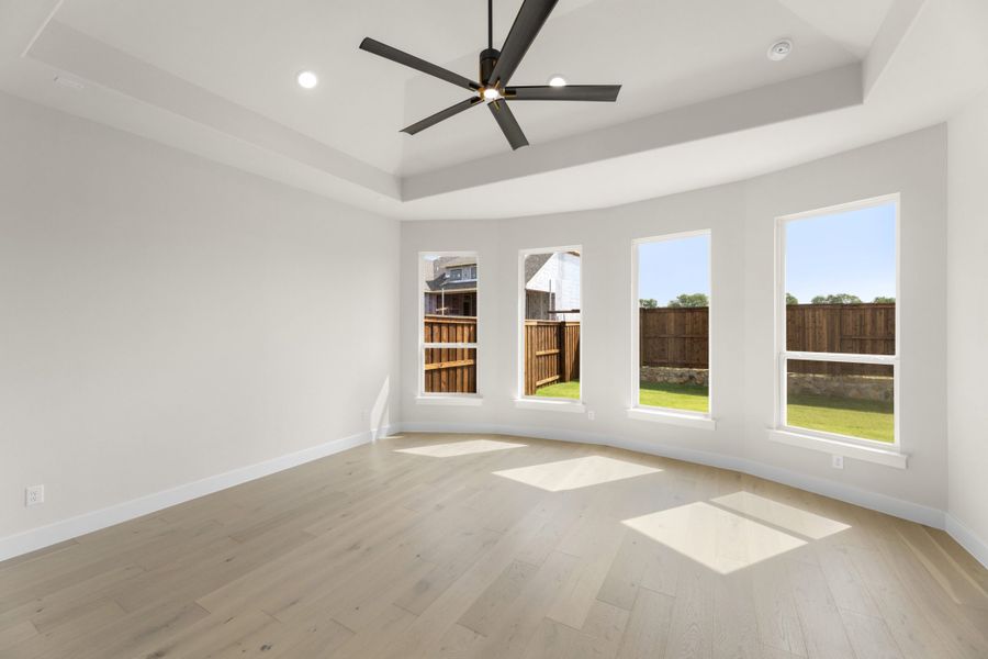 Representative unfurnished interior of a home built from the 5511 by Tradition Homes in Mustang Lakes, McKinney (Image 24).