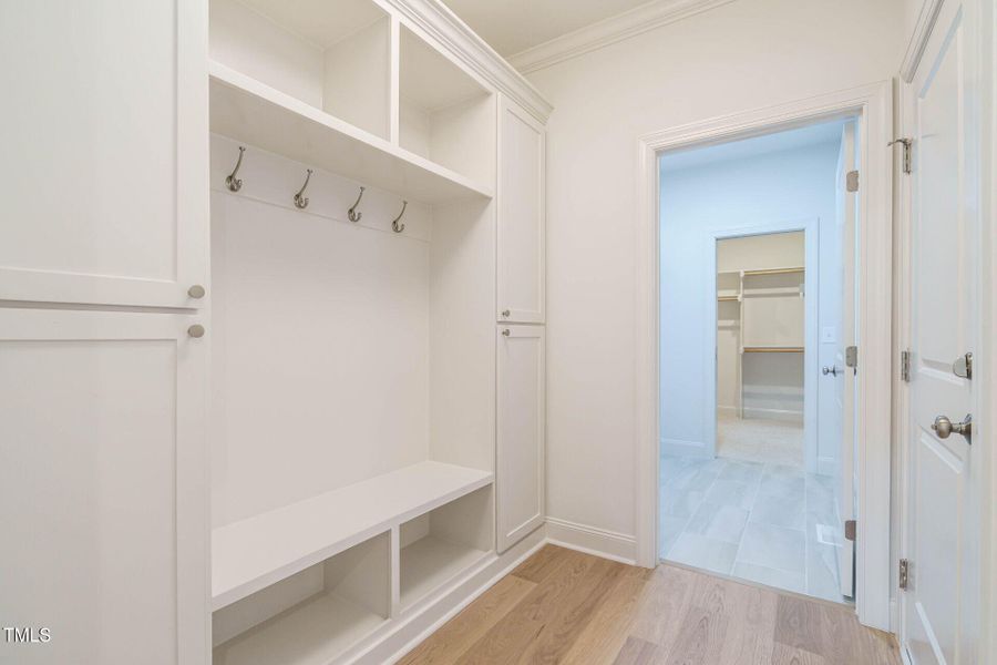 023-1920x1080-owners-entry