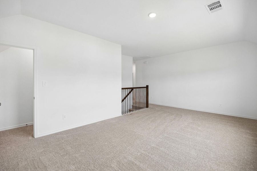 Spacious, unfurnished interior of a new home in Montgomery Bend, Montgomery (Image 32).
