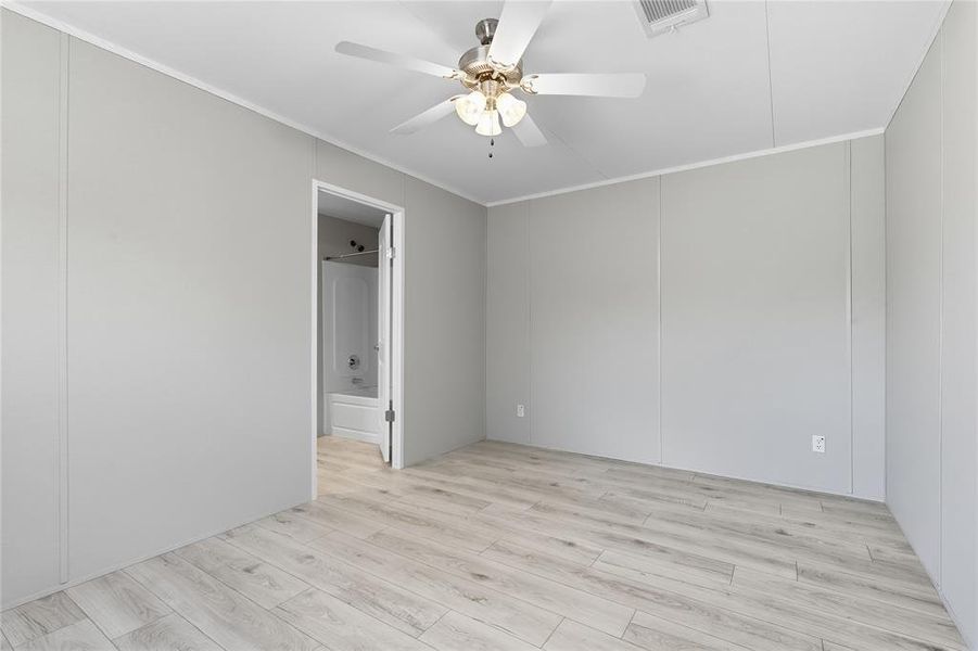 Spacious, unfurnished interior of a new home in , Granbury (Image 17). Spacious, unfurnished interior of a new home in , Granbury (Image 17).