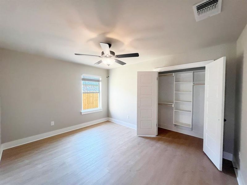 Spacious, unfurnished interior of a new home in Washington Meadows, Sherman (Image 9). Spacious, unfurnished interior of a new home in Washington Meadows, Sherman (Image 9).