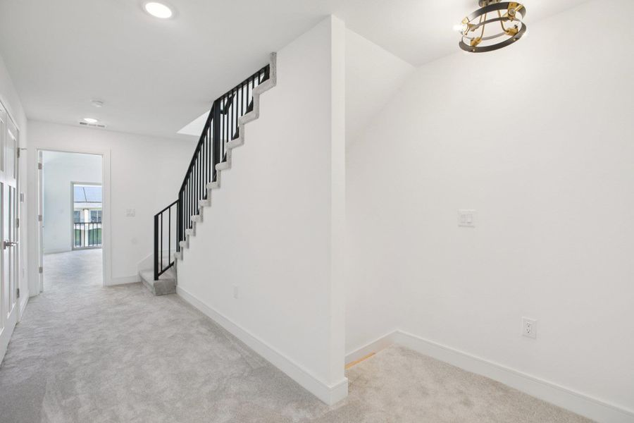 Spacious, unfurnished interior of a new home in , Austin (Image 19).