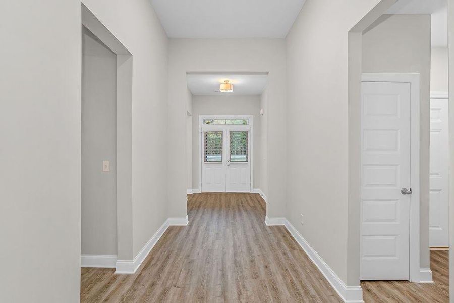 Spacious, unfurnished interior of a new home in , Haddock (Image 48).