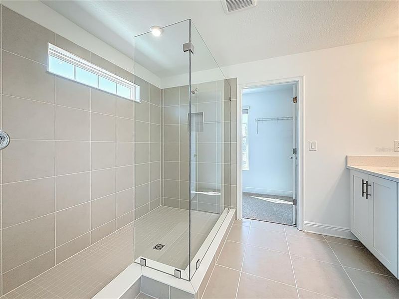 Furnished interior view inside a new home in , St. Petersburg (Image 13).