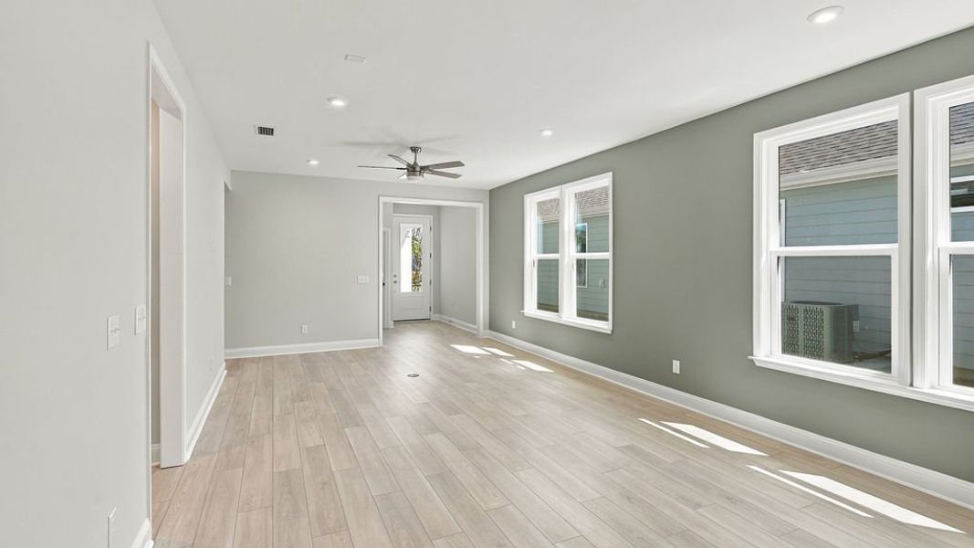 Spacious, unfurnished interior of a new home in Sun City Hilton Head, Bluffton (Image 33).