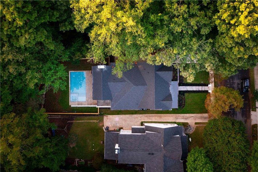 Exterior details and patio area of a home in , Atlanta (Image 3).