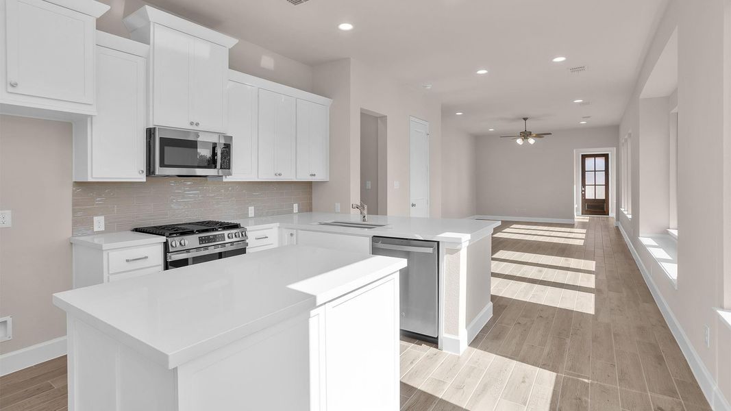 Furnished interior view inside a new home in The Woodlands Hills 40', Willis (Image 8). Furnished interior view inside a new home in The Woodlands Hills 40', Willis (Image 8).