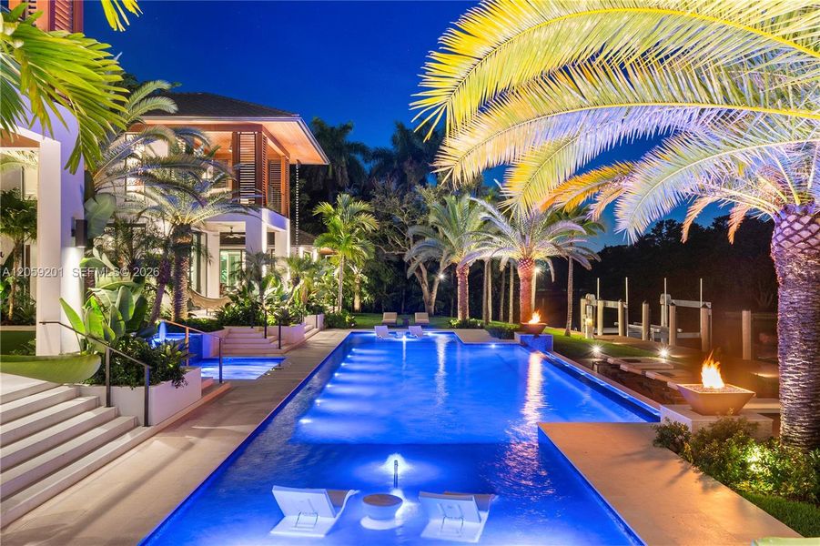 Community amenities in , Coral Gables (Image 48).