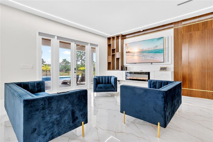 Furnished interior view inside a new home in , Orlando (Image 18).