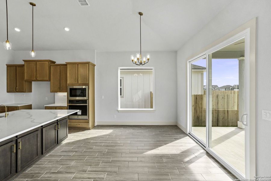 Furnished interior view inside a new home in Weltner Farms 60’s, New Braunfels (Image 8).