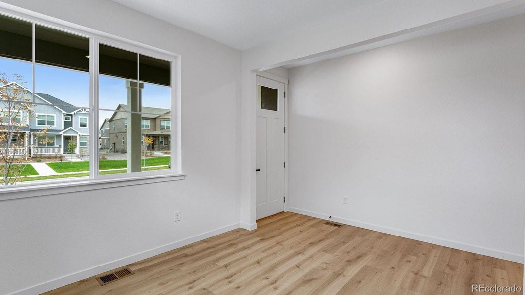 Spacious, unfurnished interior of a new home in Hansen Farm, Fort Collins (Image 14). Spacious, unfurnished interior of a new home in Hansen Farm, Fort Collins (Image 14).