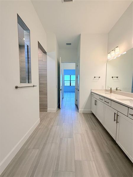 Furnished interior view inside a new home in , Lakewood Ranch (Image 12).