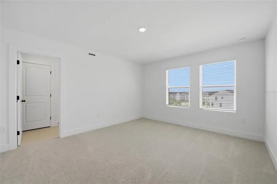 Spacious, unfurnished interior of a new home in , Winter Garden (Image 30). Spacious, unfurnished interior of a new home in , Winter Garden (Image 30).