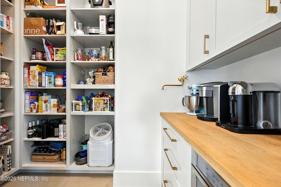Close-up of interior finishes inside a home in , Ponte Vedra Beach (Image 21).