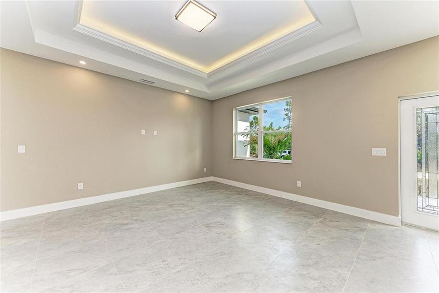 Spacious, unfurnished interior of a new home in , North Port (Image 21).