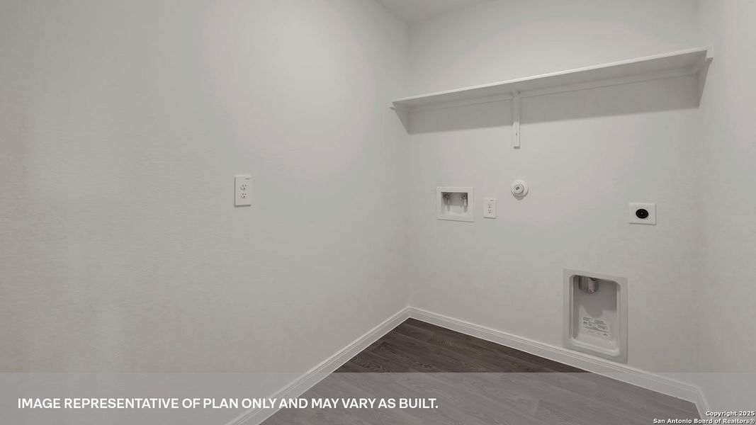 Spacious, unfurnished interior of a new home in Trace, San Marcos (Image 18).