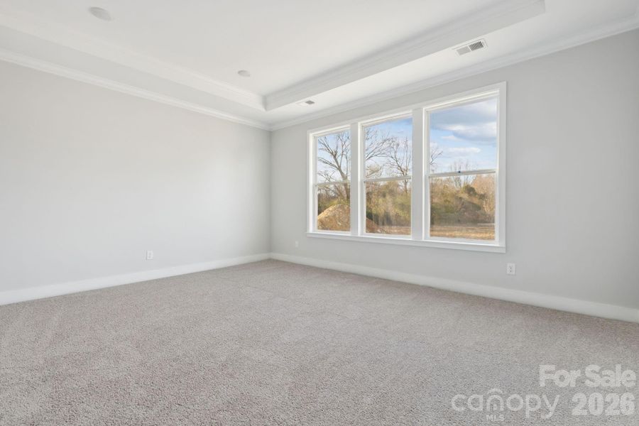 Spacious, unfurnished interior of a new home in Stonemill, Monroe (Image 10).