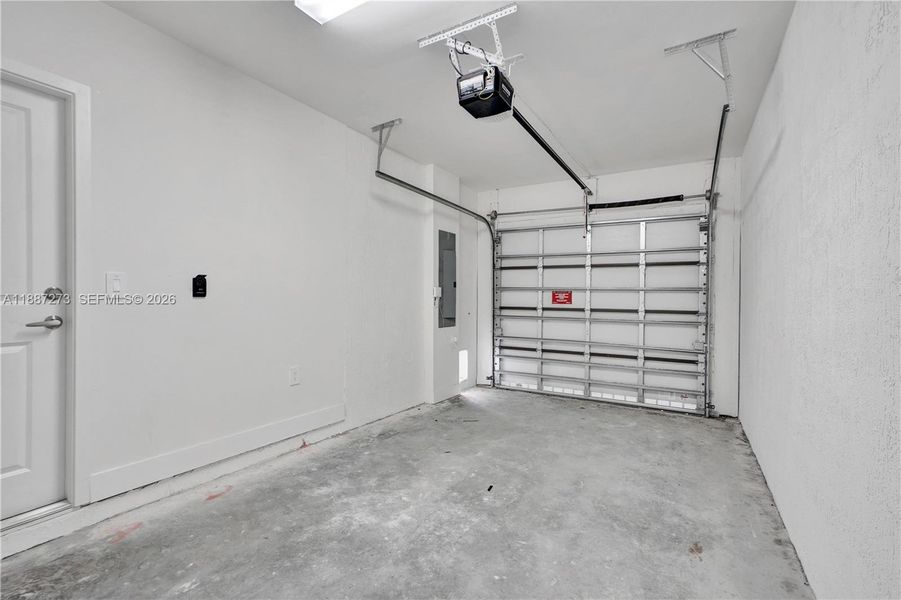 Spacious, unfurnished interior of a new home in , Homestead (Image 29).