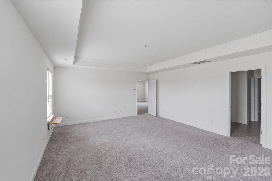 Spacious, unfurnished interior of a new home in Lakeside Glen, York (Image 21).