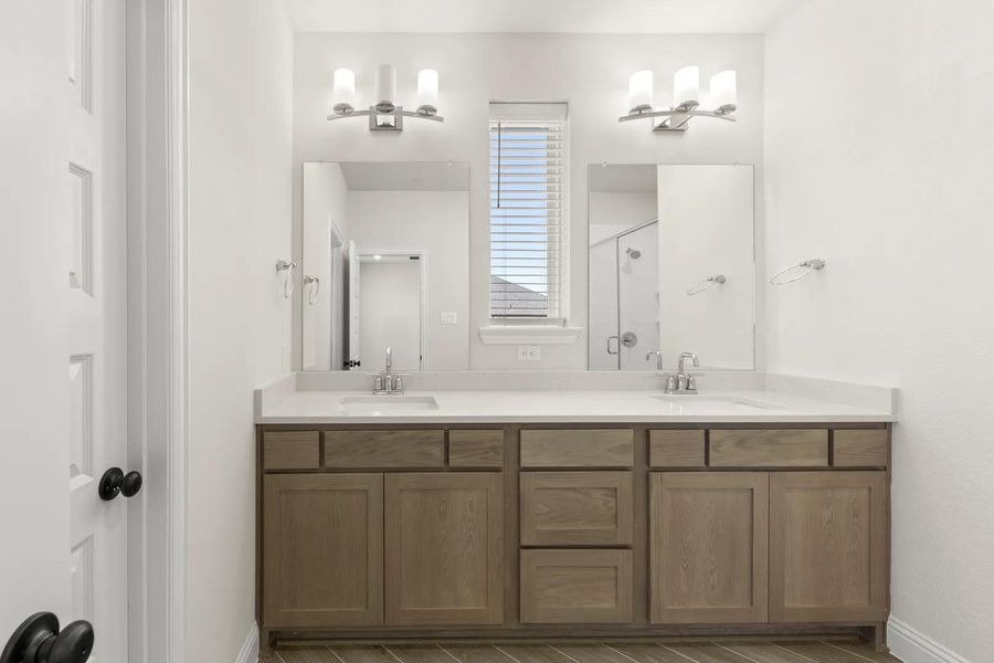 The Tessera A Primary Suite Closet