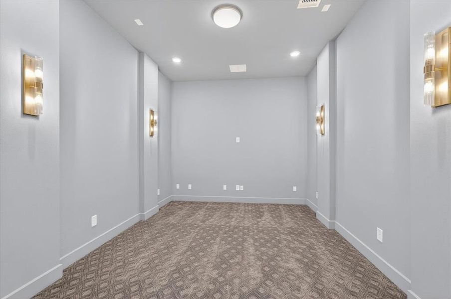 Spacious, unfurnished interior of a new home in Mustang Lakes, Celina (Image 18).