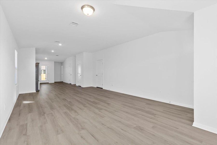 Spacious, unfurnished interior of a new home in Waterstone Crossing, Kyle (Image 23). Spacious, unfurnished interior of a new home in Waterstone Crossing, Kyle (Image 23).