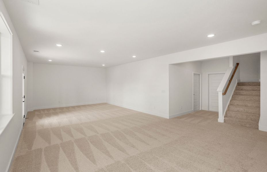 Spacious, unfurnished interior of a new home in Durham Farms, Hendersonville (Image 63).