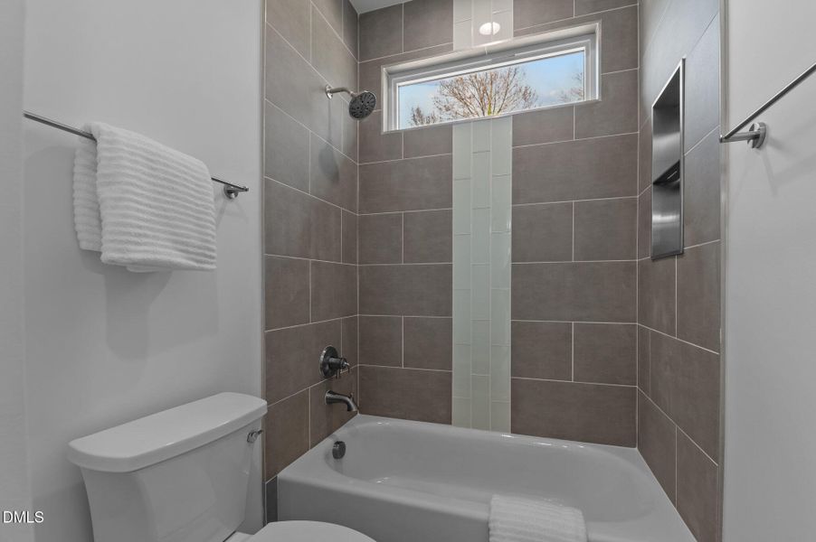 48-web-or-mls-DSC_2953 48-web-or-mls-DSC_2953