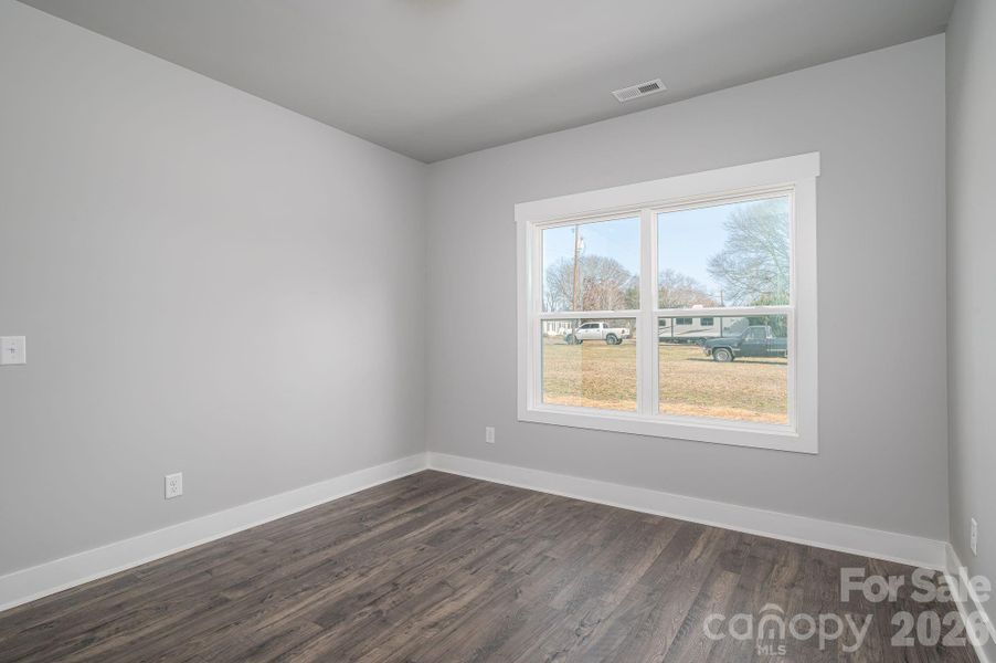 Spacious, unfurnished interior of a new home in , Shelby (Image 17).