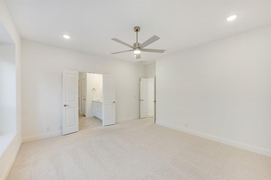 Spacious, unfurnished interior of a new home in Union Park Classic 55, Little Elm (Image 31).