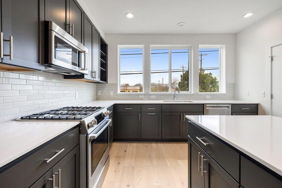 Images are for illustrative purposes only. Photos reflect a similar floor plan and are intended to convey the overall look and feel of the interiors.