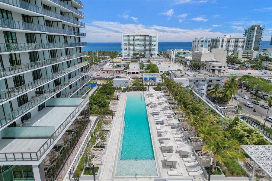 Condo located in Miami, FL showcasing its design and architecture (Image 28).