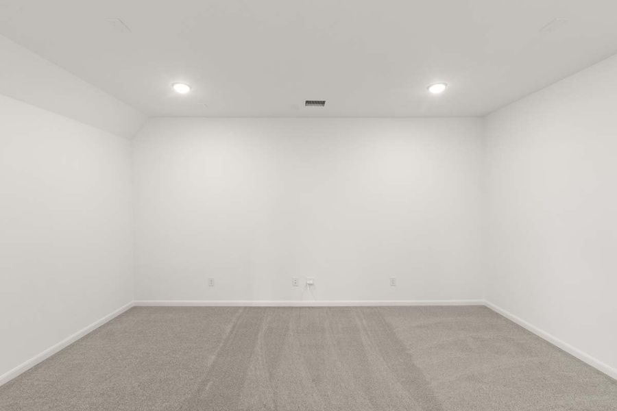 Spacious, unfurnished interior of a new home in Nelson Lake, Rockwall (Image 32).