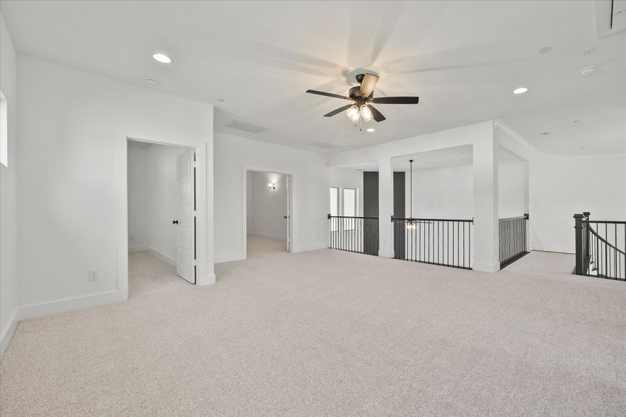 Representative unfurnished interior of a home built from the Davenport by Windsor Homes in Winding Creek, Rockwall (Image 31).