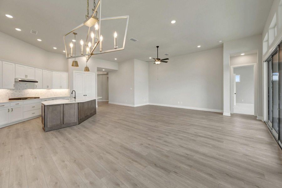 Spacious, unfurnished interior of a new home in Brookewater - Ascent Collection, Rosenberg (Image 29).