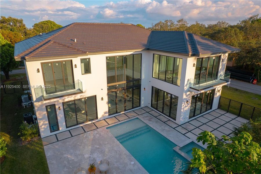 Exterior details and patio area of a home in , Pinecrest (Image 33).