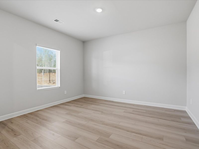 Spacious, unfurnished interior of a new home in Collier Ridge, Moore (Image 8).