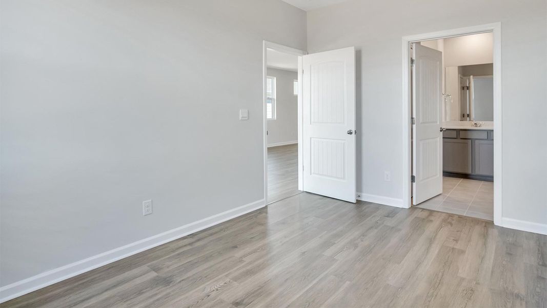 Representative unfurnished interior of a home built from the DESMOND by D.R. Horton in Nexus South, Gallatin (Image 27).