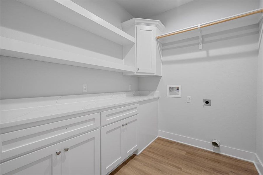 Spacious, unfurnished interior of a new home in , Bellmead (Image 13).