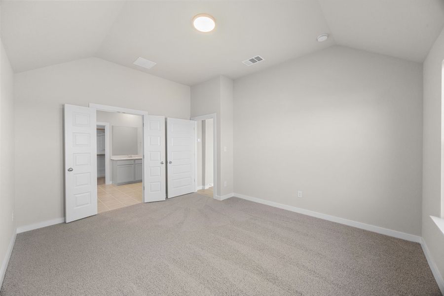 Spacious, unfurnished interior of a new home in Prairie Winds, Hutto (Image 18).