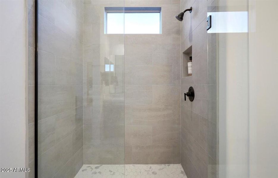 OWNER'S SHOWER
