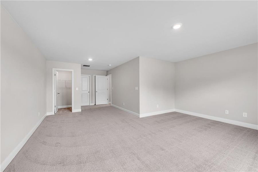 Spacious, unfurnished interior of a new home in Hidden Fields, Hoschton (Image 27).