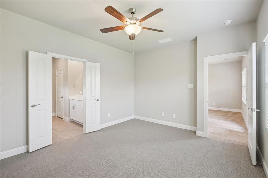 Photo is not of the actual home, but is an inspirational photo of builder’s model home and may depict options, furnishings, and/or decorator features that are not included. Photo is not of the actual home, but is an inspirational photo of builder’s model home and may depict options, furnishings, and/or decorator features that are not included.