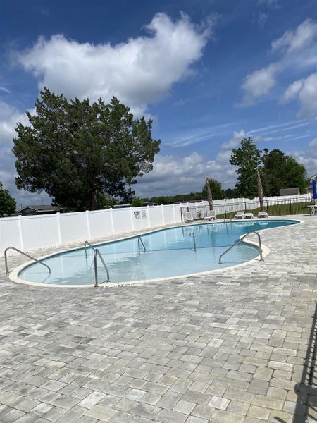 Community amenities in Oak Hollow, Longs (Image 17).