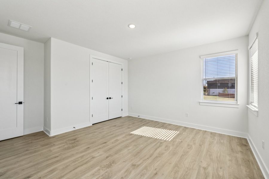 Spacious, unfurnished interior of a new home in Foxfield, Austin (Image 39).