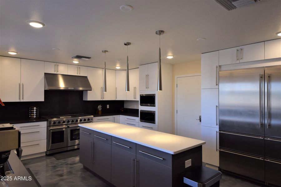 Clubhouse Kitchen Clubhouse Kitchen