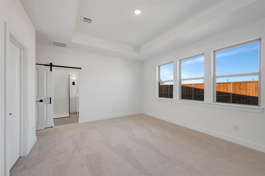 Spacious, unfurnished interior of a new home in Timberbrook, Justin (Image 24).