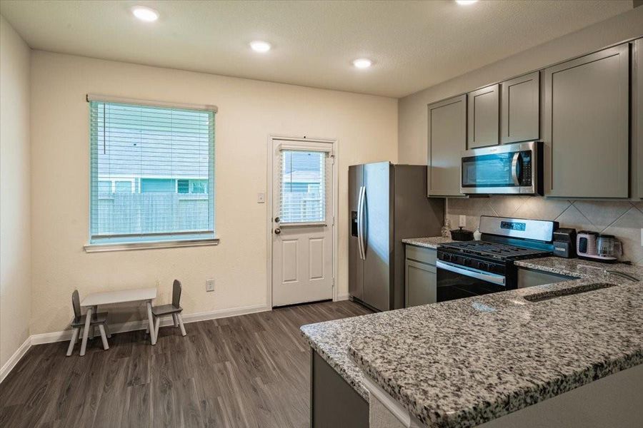 Furnished interior view inside a new home in River's Edge, Conroe (Image 36). Furnished interior view inside a new home in River's Edge, Conroe (Image 36).